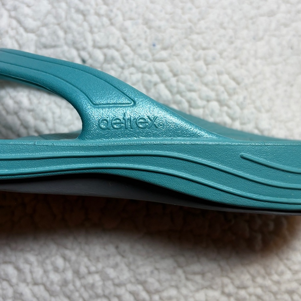 Aetrex Teal Women's Flip Flop Sandals - Picture 4 of 5